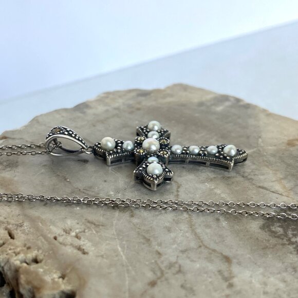 Oxidized Sterling Silver 925 Pearl Marcasite Cross Pendant Necklace 19.5" Chain - Picture 3 of 16